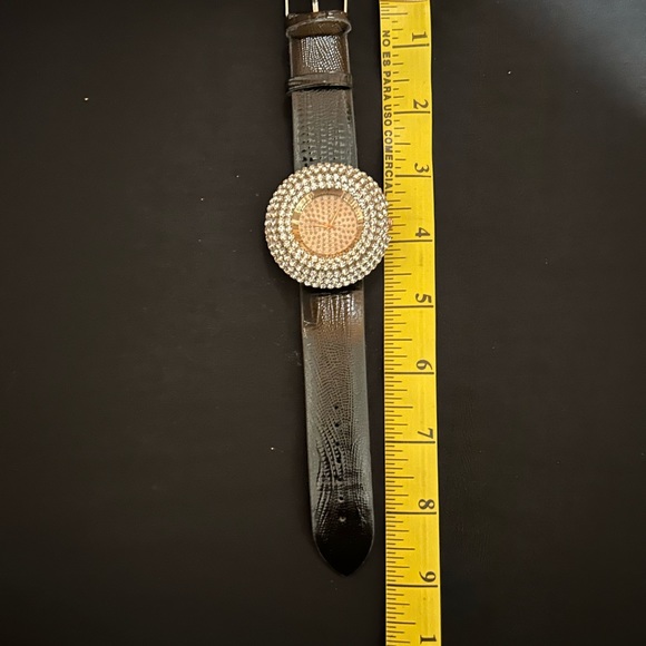 Luxury full rhinestone round dial black strap. - Picture 3 of 4